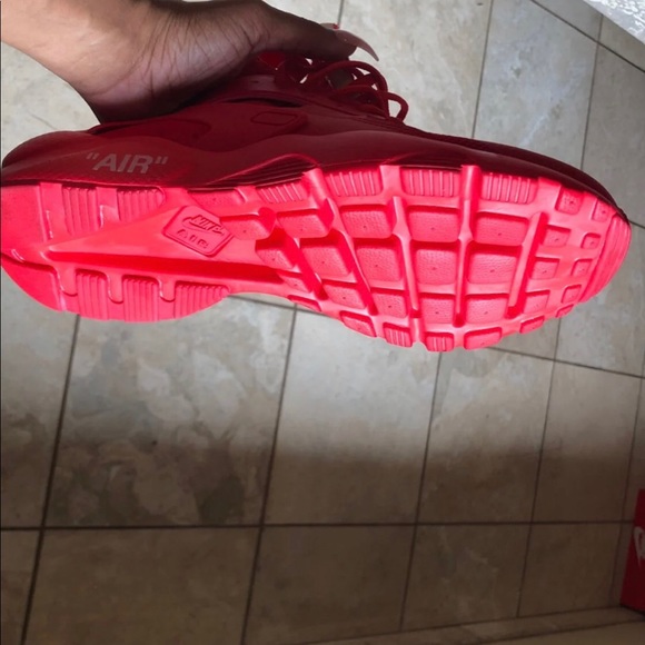 Off White NiKe Huraches - Picture 5 of 6